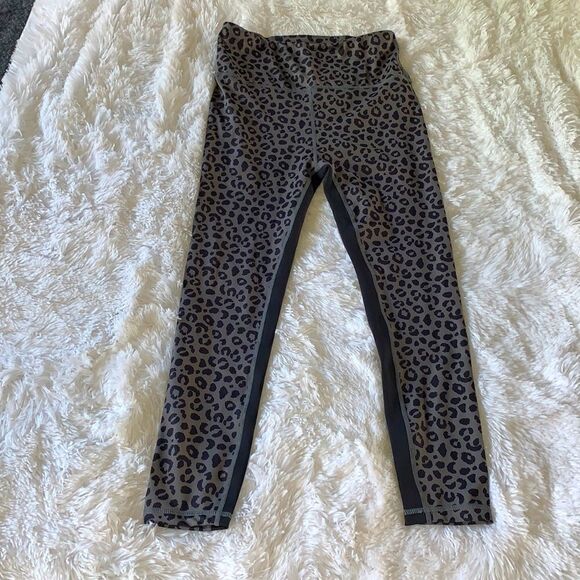 NWT Allfenix Leopard Leggings Size Womens Medium - Picture 1 of 5